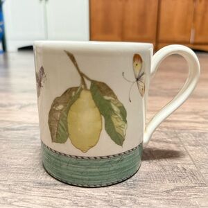 Wedgwood Sarah’s Garden Queen’s ware